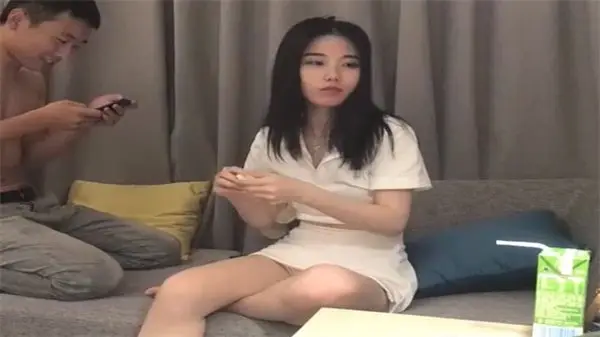 清纯小空姐貌美如花啪啪刺激劲爆不可错过.