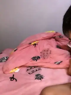 身材瘦瘦的年轻美女嫩妹和炮友双人啪啪啪大秀口口啪啪自抠身材高挑很是诱人