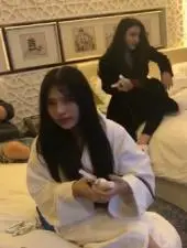 网曝最近火爆朋友圈600分女孩淫乱群P不雅视频流出挑战更强极限聊天记录15P高清无水印完整版.