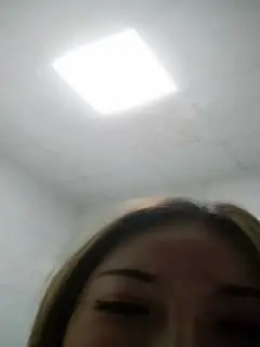 嗲嗲的小虎牙少妇露脸第一视角掰穴自慰，特写道具插穴白浆很多