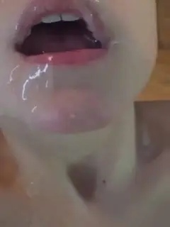 高清美女吞精