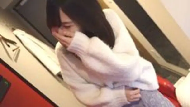 FC2-PPV-4754600 [露脸] 苗条、外表温柔的丽莎，与Haru颇为相似。她正被一个令人毛骨悚然的老男人愤怒地抽插，感到尴尬不已。丽莎拒绝被内射，但他却被浓稠的乳白色精液浸透了。