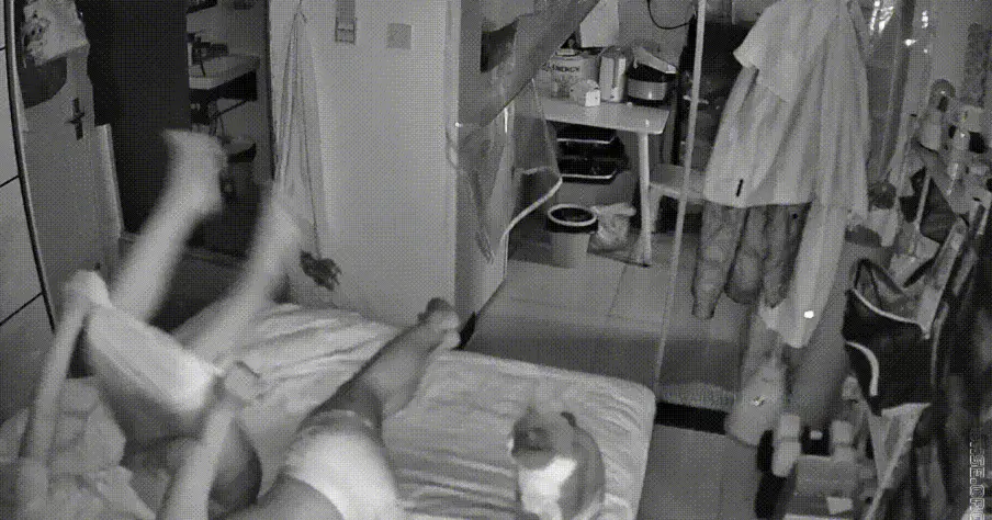 家庭台 5-28 青年夫妻日常打个晨炮 男人操两下尿个尿继续 爆操后直接就内射 女人赶紧去厕所把精液抠出来