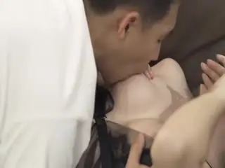 MDX0012 罗瑾萱 欠债空姐被逼接客 巨乳肉体疯狂抵债