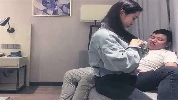极品少妇脱光衣服露出肥臀美穴 太子探花狂操口交大鸡巴