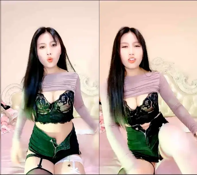 性感美女骚货！吊带黑白丝袜！讲故事被姐夫操，骚话不断狂扣穴，从下往上视角扣弄