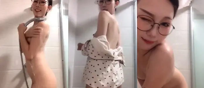 露脸才是王道！东北甜美眼镜姑娘【田静怡】与男友视频通话洗澡给他看发骚自摸挑逗蜜桃臀真顶