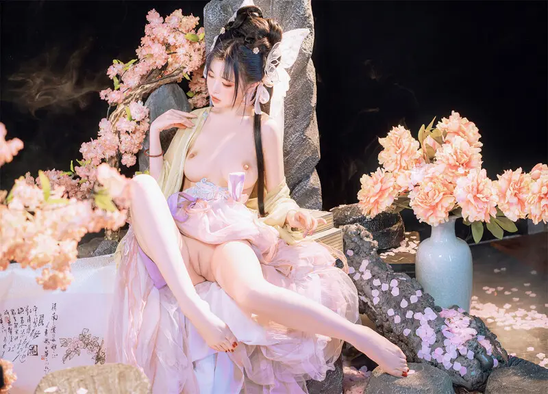 稀有露脸 高端ACG业界女神爆机少女 喵小吉 古风仙作《如梦令》绝美画风鲜鲍嫩乳 妙哉典藏必备