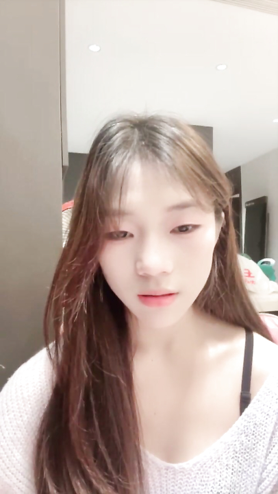 清纯少女下海【吧啦】明星颜值 嫩穴翘臀 边跳边脱光~抠逼自慰~大屌狂插 淫叫声声声不息 (3)