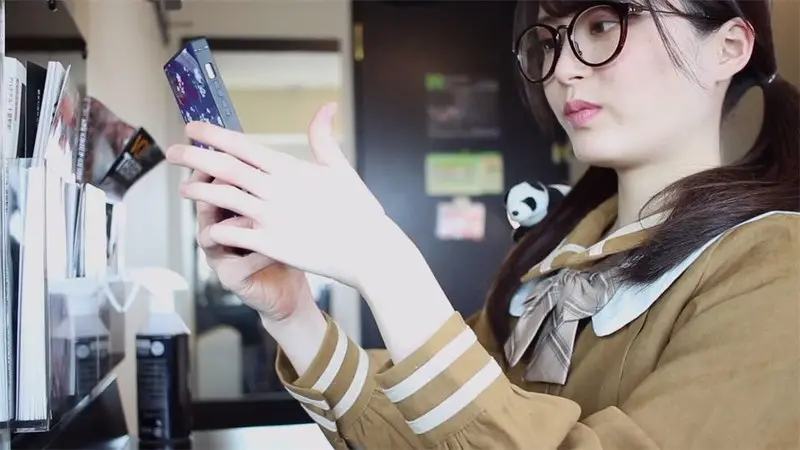 极品白嫩清秀美少女这样的装扮一看就想狠狠揉捏玩弄，精致玲珑的嫩嫩身子带着眼镜把玩销魂很操啊