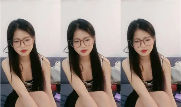 眼镜妹妹初下海！笑起来超甜美！看着文静玩起来很骚，反差感，跳蛋震穴，低低呻吟爽的不行，塞入洞内