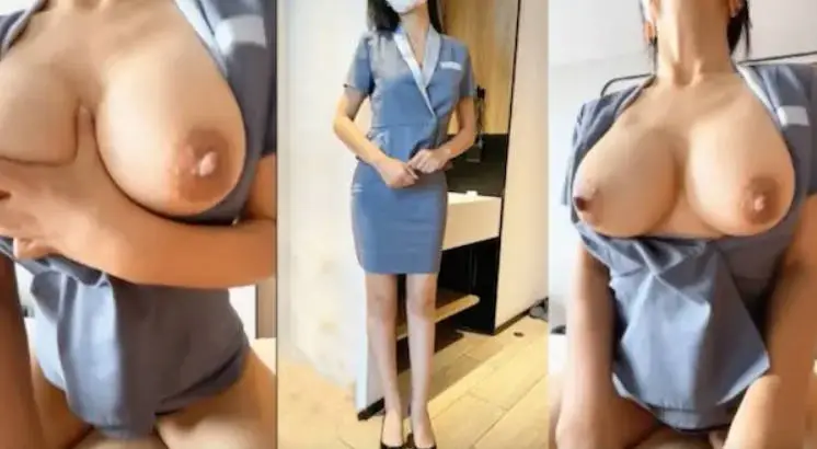 “不能干啊，老公在楼下，被发现就完蛋了”，端庄优雅的反差人妻，磨磨唧唧的摸她几下就开始流水了