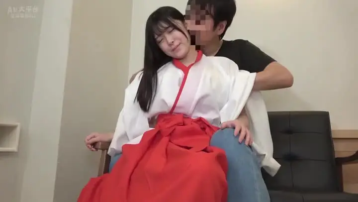 乐橙酒店红花房偷拍两对男女开房大叔老牛吃嫩草制服艺校学妹后入式射她背上A