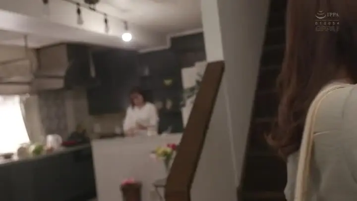 喊老婆把闺蜜带来让我一起3P