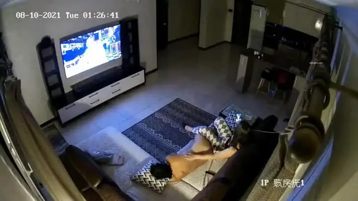 国产高清无水印一边打着电话一边草骚女友让闺蜜听叫床声A