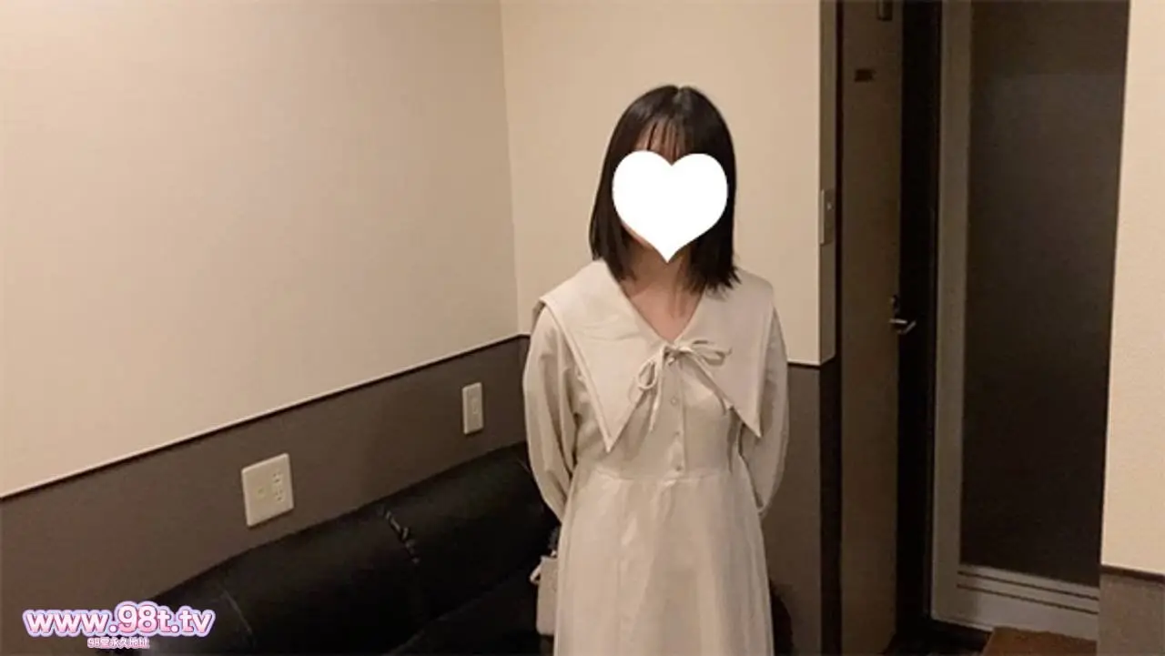 FC2PPV-4840818-まぁ18歳・顔射＆N出し・生。黒髪地味童顔制服ちゃんが、はじめて尽くし！