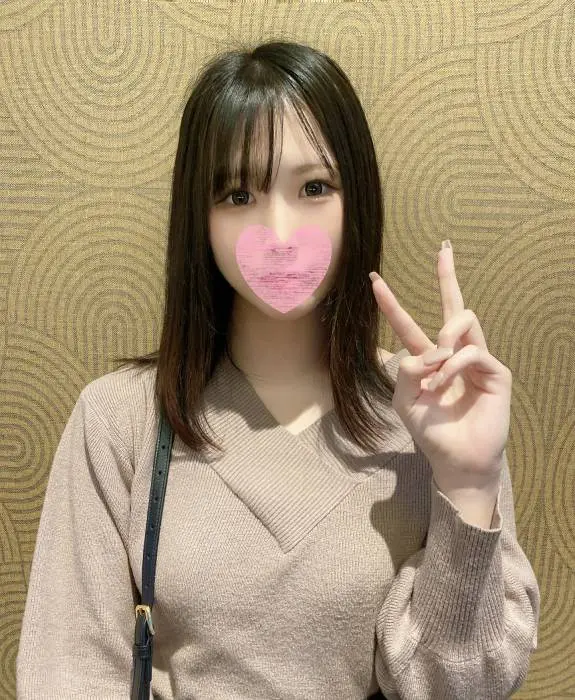 集齐了【高个子#美腿#苗条】3个节拍的姐姐第一次拍了写真，展现了凌乱的身姿。-cd4