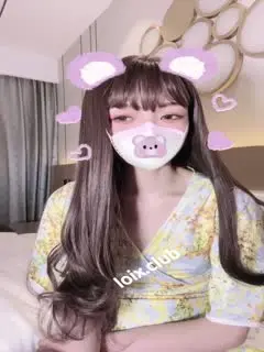 小酒酱-黄色碎花长裙V2