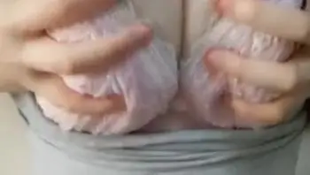 甜心奶猫酱性感爆乳女神网红福利自拍视频