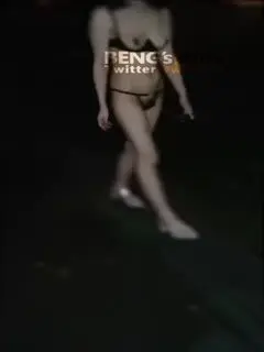 《硬核✅精品★重磅✅分享》推特极品长腿大奶NTR绿帽淫妻控【阿崩】会员福利私拍各种公共场合LC001第01集