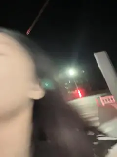 颜值人妖深夜户外露出路边椅子上口交深喉，户外刺激很快缴枪第03集