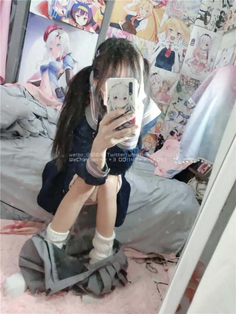 小幼齿喵-学生制服