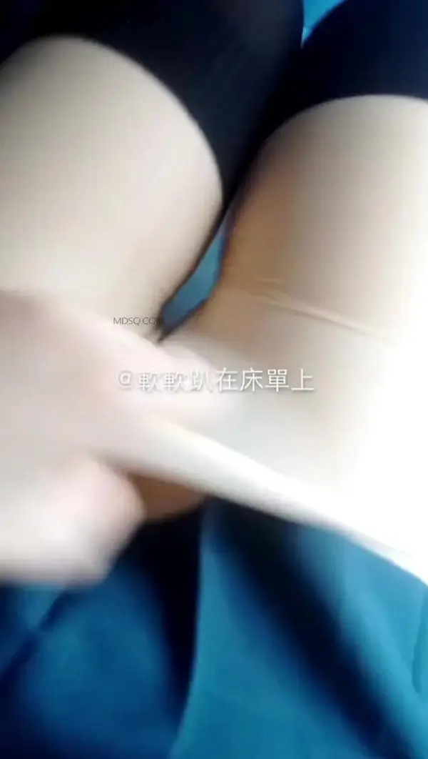 福利姬@铃木美咲 – 公车系列 (1)自拍
