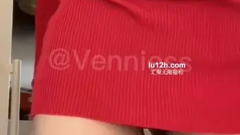易直播女神浅浅私拍剧情福利，黑丝包臀裙御姐挑逗