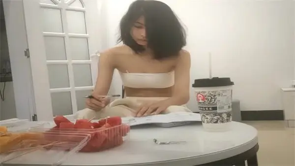 【原胖子传媒】想结婚的清纯学生妹？身体却诚实地渴求开发！