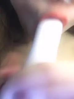穿情趣装的小骚婊真会勾引人，声音嗲嗲的发骚不断，慢慢脱光衣服揉奶子第02集