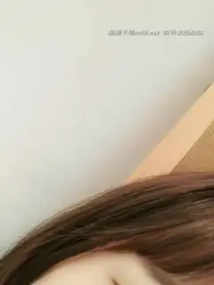 高颜值短发萌妹子【KIKI】道具自慰，大黑假屌口口骑乘插粉穴高潮大量喷水，掰穴特写非常诱人第01集