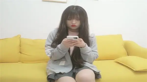 小陈头星选：约炮甜美纹身萌妹子，激情狂干爽翻天！