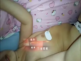 SPSM调教BT大神语言道具各种调教性奴大学生妹子舔脚喝尿扇嘴巴子竹子捅穴玩的嗷嗷叫对白粗口淫荡1080P原版第03集