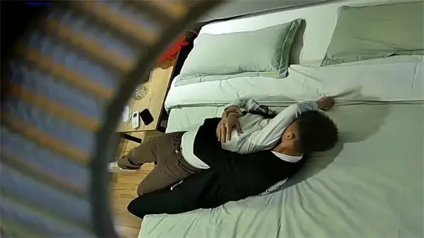 情趣酒店超清偷拍实录，刺激现场直击