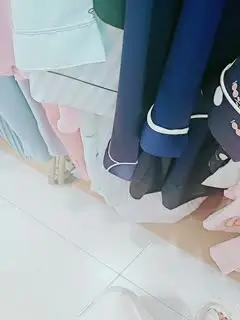 【户外实习生】漂亮小女孩戴着跳蛋~逛市场~骑车各种露~✨✨✨胆子真是太大了，就是这份心跳-142529-455第01集