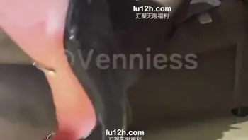 易直播足控女神浅浅剧情私拍福利，闻老师的臭jio