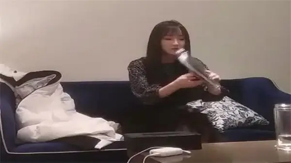 经典探花铁牛系列：长发绝美女主私密实拍，诱人画面直击