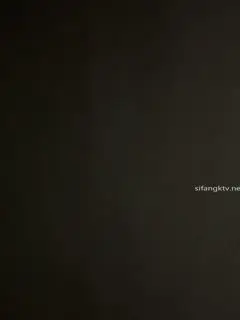 《最新流出⚡约炮大神》“咸的我不要咸的”说J8有点咸~对白刺激~帅小伙露脸征服4位娇滴滴漂亮小姐姐~呻吟声各不相同~看点十足2第02集