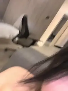 原来的高人气颜值主播终于回来秀了,新年首秀，模特身材大尺度，自慰特写，纤纤玉手揉搓阴蒂第02集