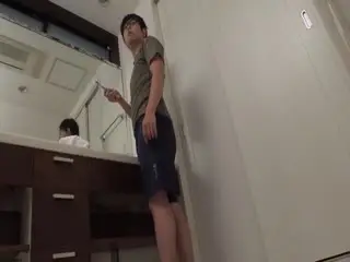 T-28579生意気な妹に抵抗され睨まれ罵倒されながら無理やり近親相姦する兄2第03集