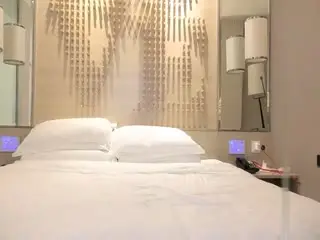 真人和照片一样漂亮的高档外围女神。