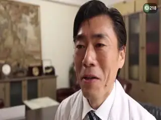 紧身裙痴女医生淫荡的诱惑。。