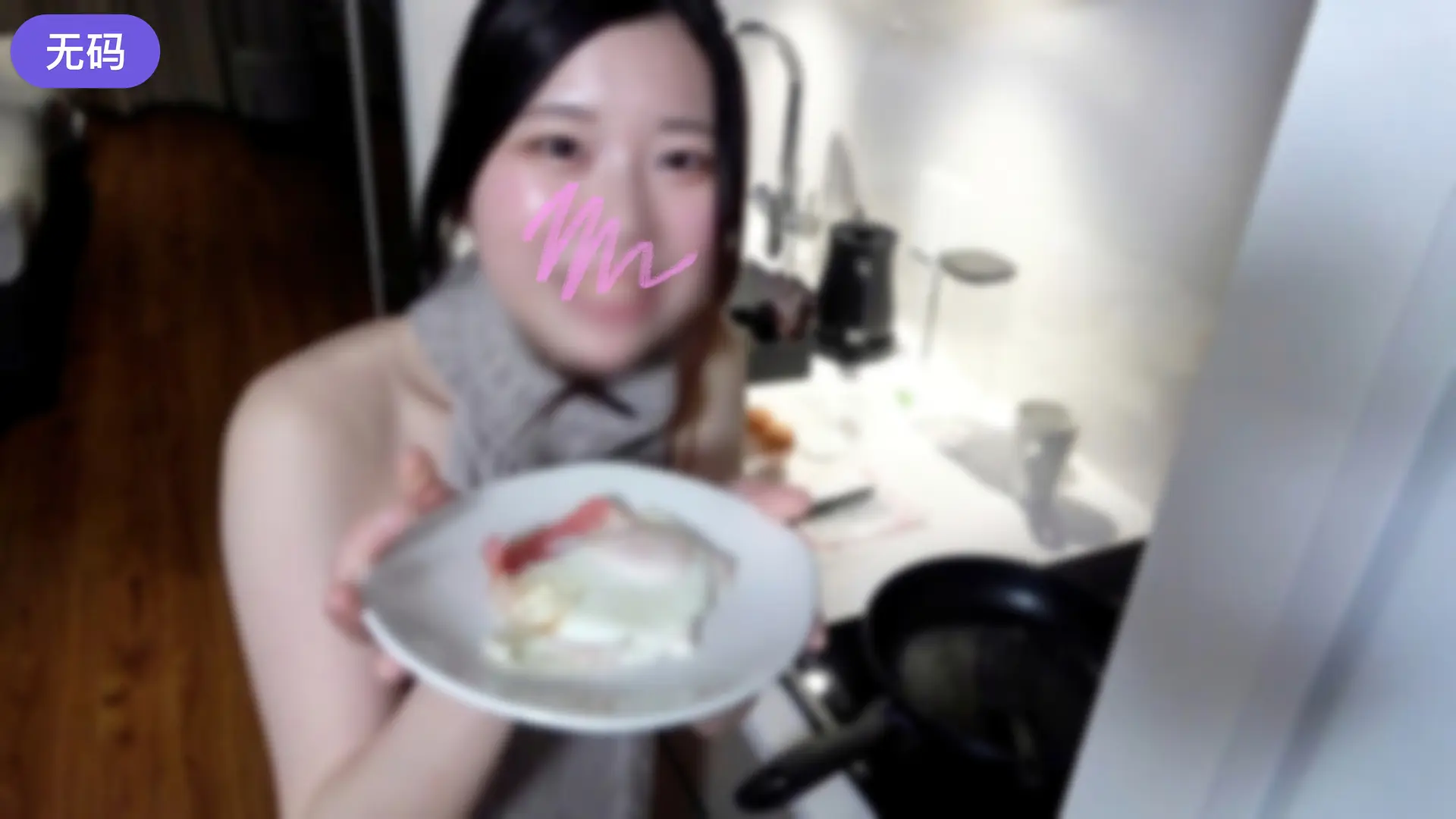 FC2-4414334 【無】 ハタチのミナトちゃんと甘々なハメ撮り。料理を作っておマ〇コ湿らせて待って-cd2