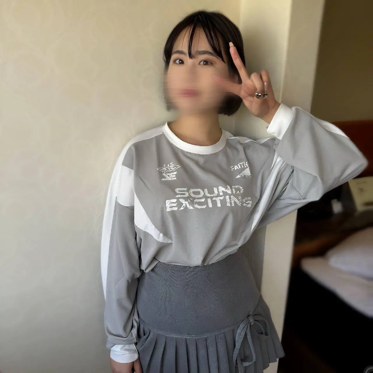 FC2-4434676 【無】 潮吹き厳禁！！黒髪ショートカット○生がエロすぎて堪らなかったので○中出し。。