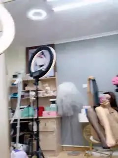 重磅！正宗腿模下海【腿模颜颜】道具自慰！简直勾人魂魄_0。