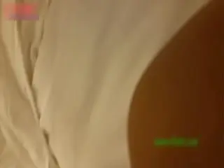 【在线】美容院丰满气质的老板娘陪客户吃饭被灌醉带到酒店猛烈CC