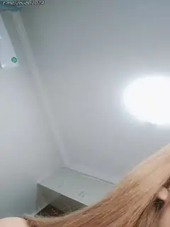 #温柔小糖_可爱女神第一视角特写极品粉美鲍鱼