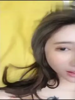 香港性感美女，跟男友在直播间的啪啪大秀.