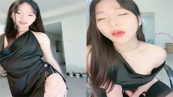 甜美美少女用道具疯狂自慰 肉穴流汁骚到高潮喷水！