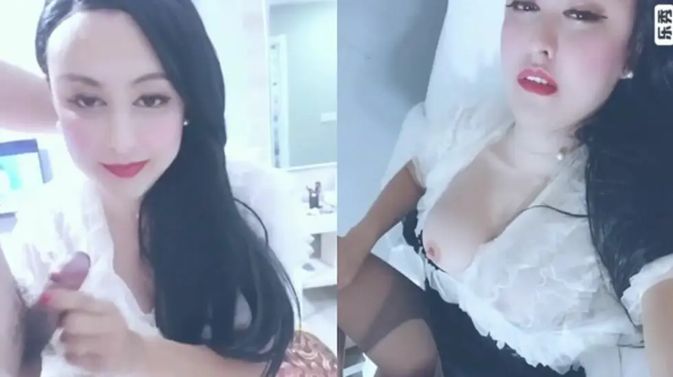 国产TS系列陈冰用黄瓜前戏放松菊花 戴着贞操锁被爆操后美美的吃下精液